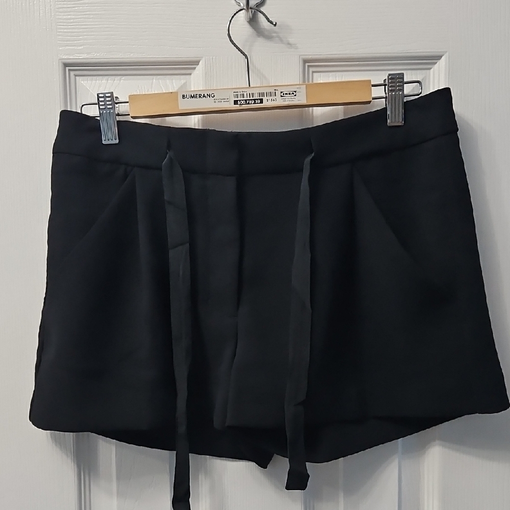 Wilfred Short Color Black Size 8